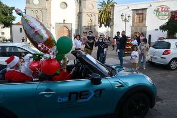 La caravana de Papá Noel inunda Telde de magia y alegría/Francisco Javier Santana.